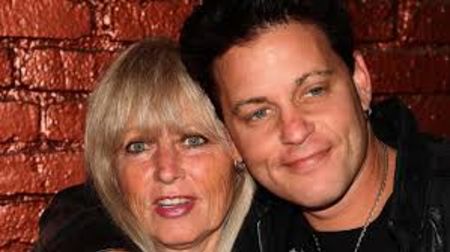 corey hugging mom judy 